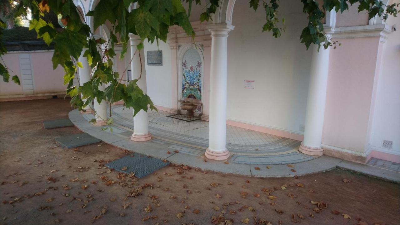 Du Palais