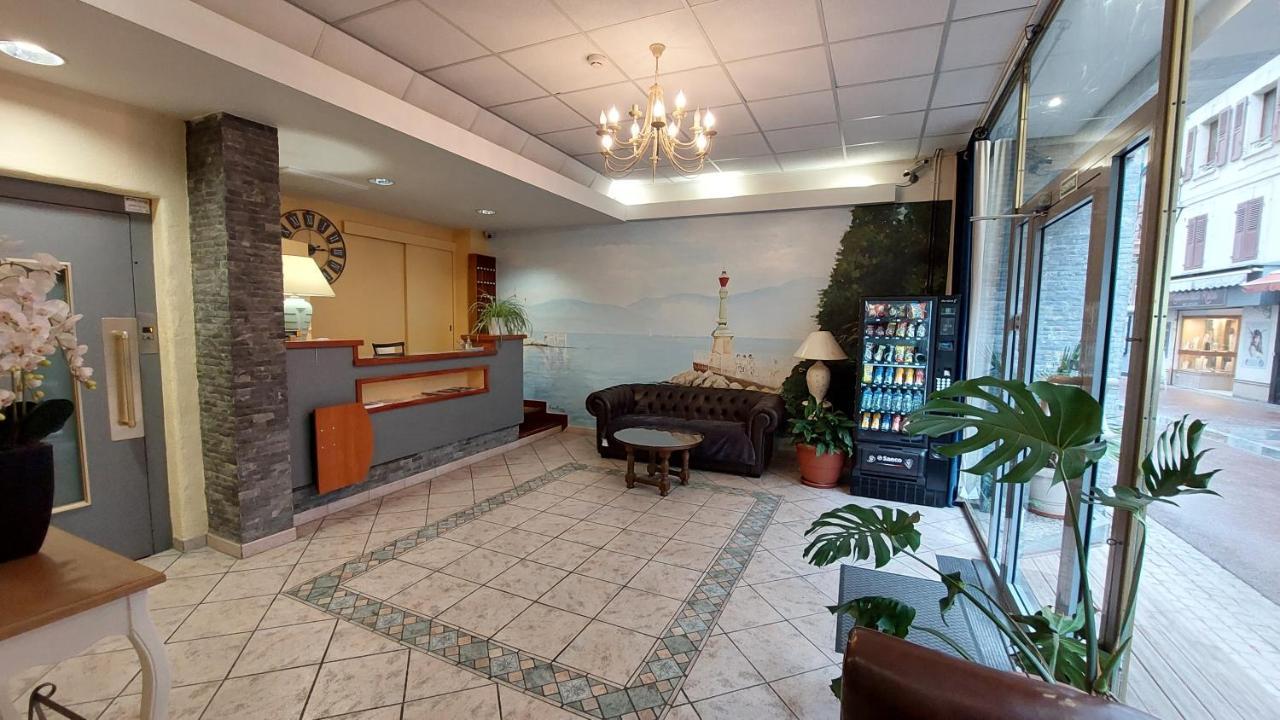 Hotel Du Palais 2*